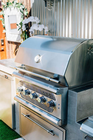 https://chicagobbqgrills.com/cdn/shop/products/summerset-built-in-grill-summerset-american-muscle-grill-36-5-burner-built-in-dual-fuel-wood-charcoal-gas-grill-24151308992665_300x.jpg?v=1619579792